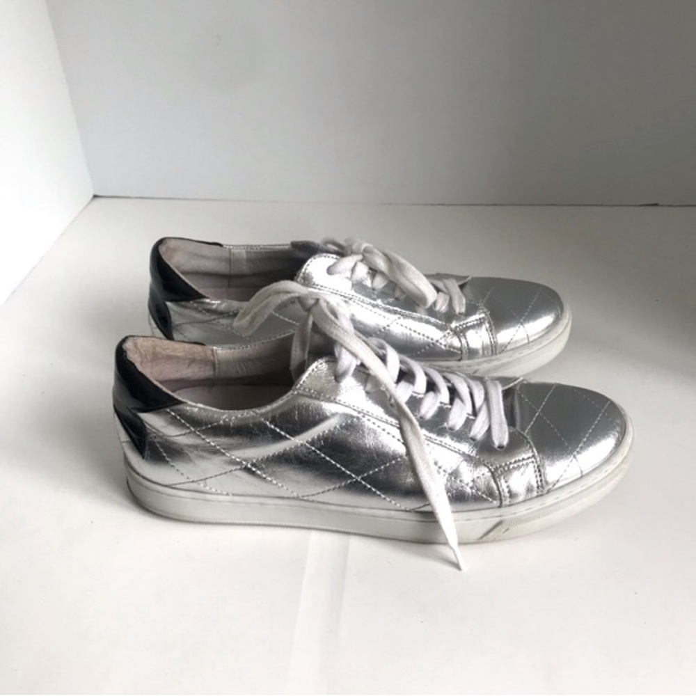 Steve Madden Quilted Metallic Sneakers Shoes. Size 9 - Picture 8 of 14